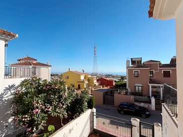 Chalet con balcón en venta en Calle la Bolina