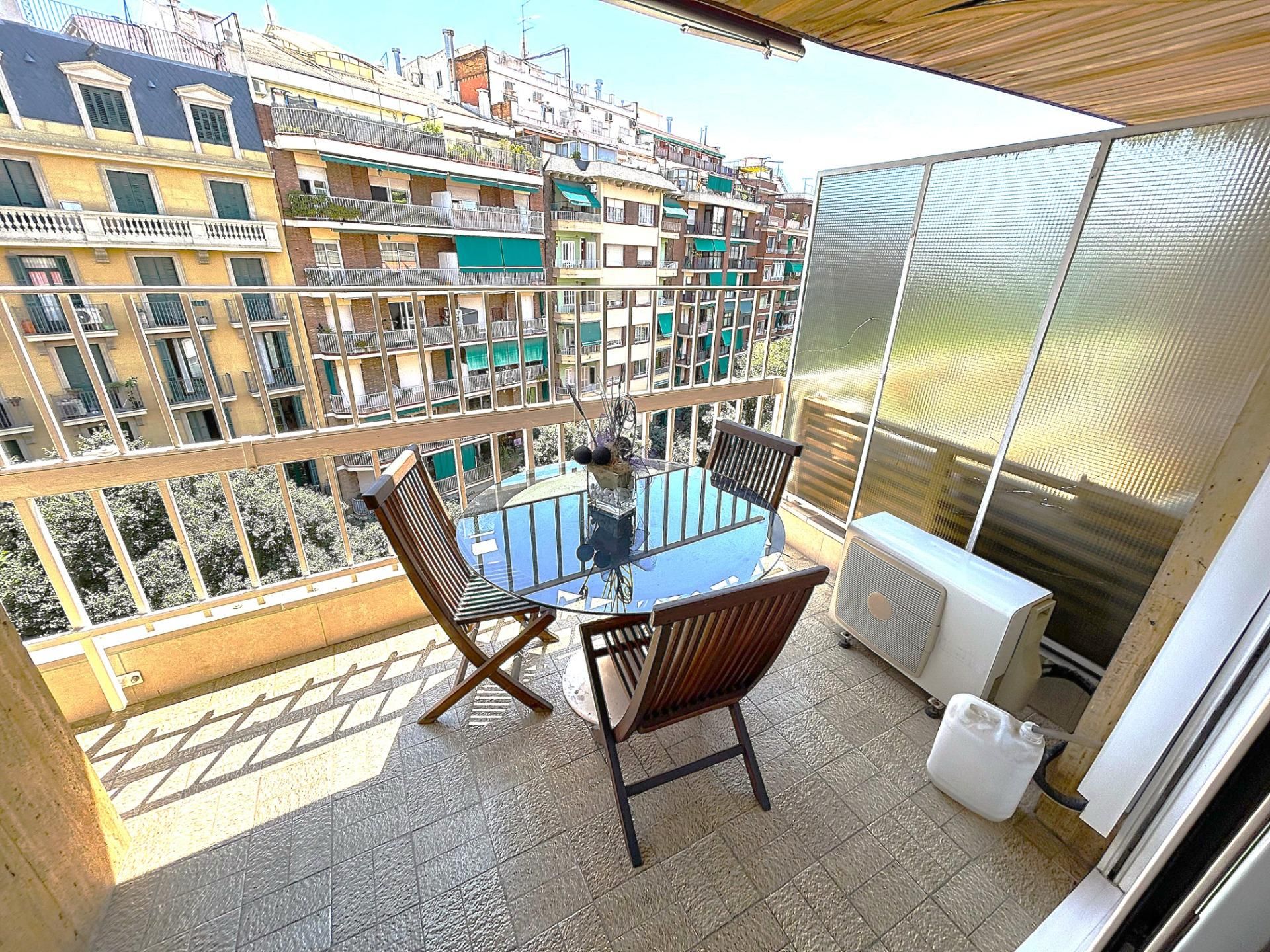 Terrace of Flat to rent in  Barcelona Capital  with Air Conditioner, Heating and Balcony