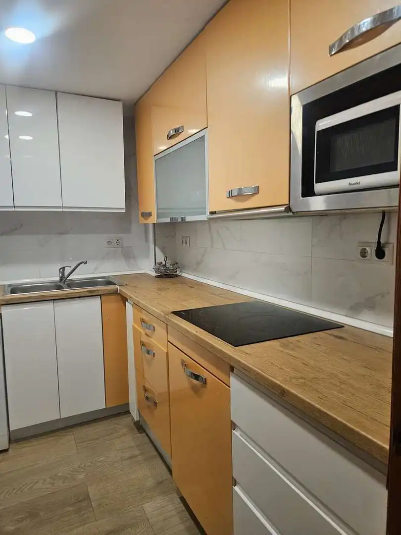 Cocina de Piso en venta en Roquetas de Mar con Aire acondicionado, Terraza y Piscina comunitaria