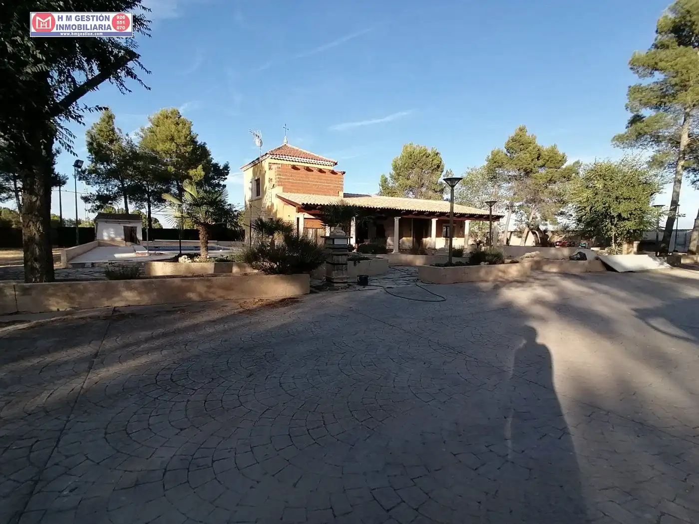 Außenansicht von Country house zum Verkauf in Alcázar de San Juan mit Privatgarten, Schwimmbad und Möbliert