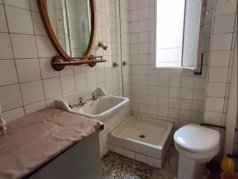 Bathroom of Flat for sale in  Madrid Capital  with Air Conditioner and Terrace