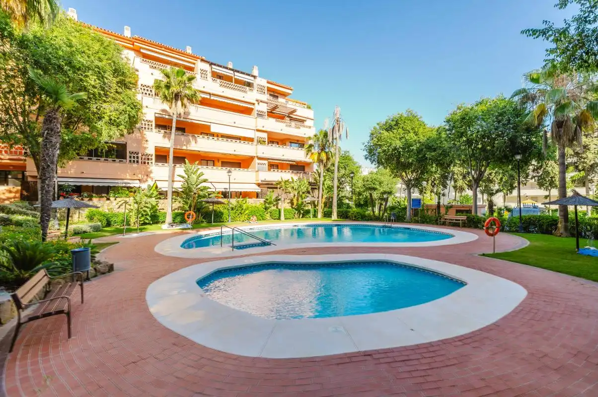 Piscina de Dúplex de lloguer en Marbella amb Aire condicionat, Calefacció i Jardí privat