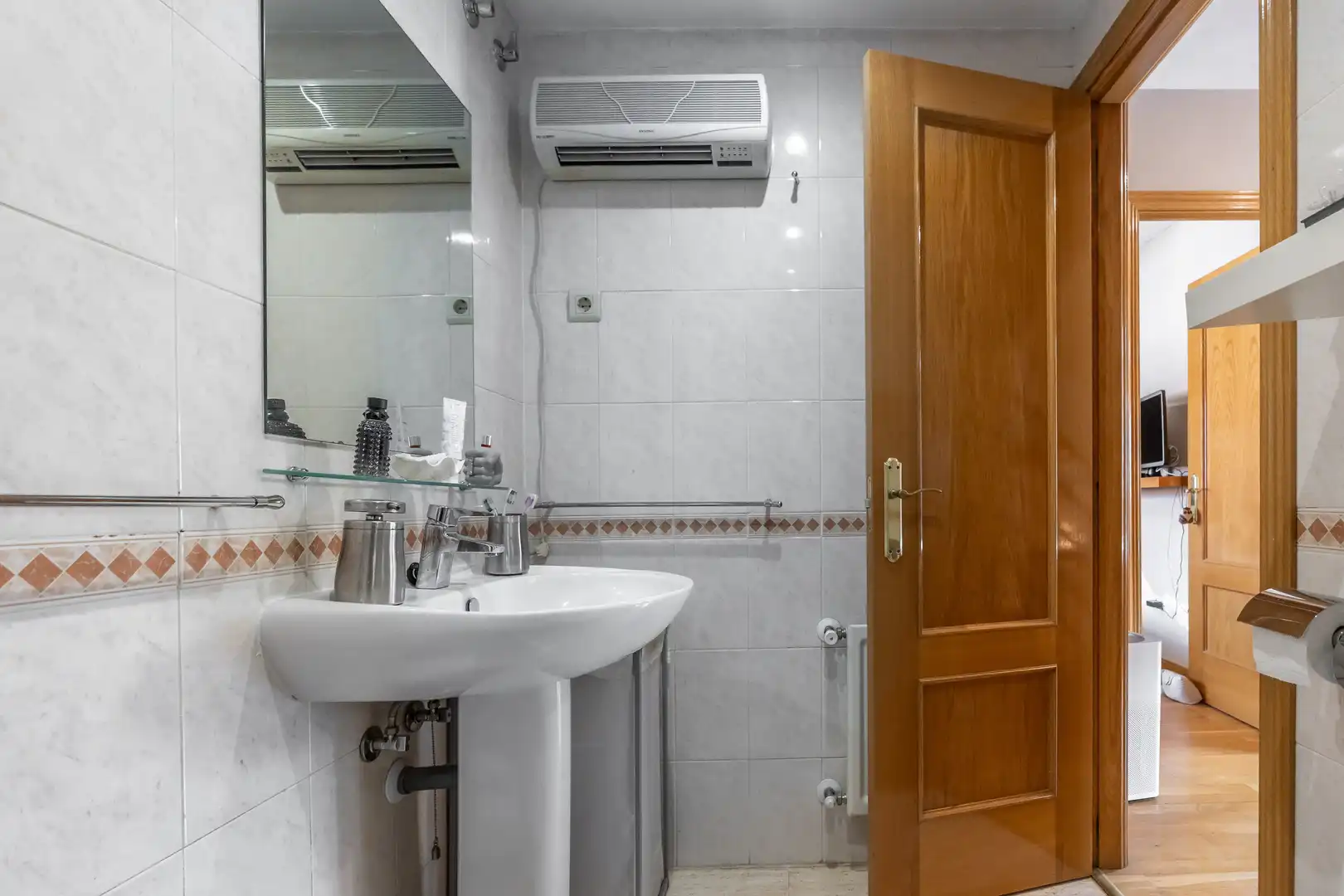 Detached house with pool for sale in Calle Lago Michigan, imagen 32