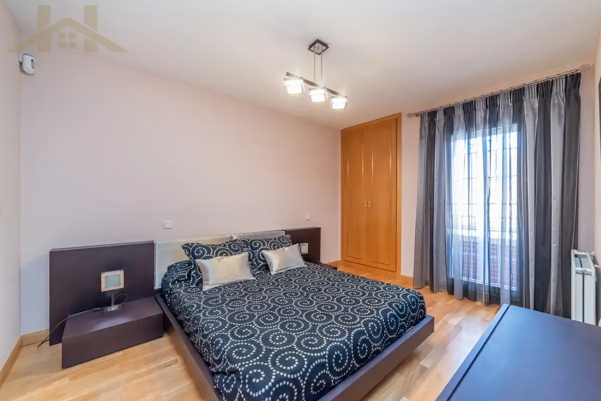 Bedroom of Detached homes for sale in Valdemoro  with Air Conditioner, Heating and Private garden
