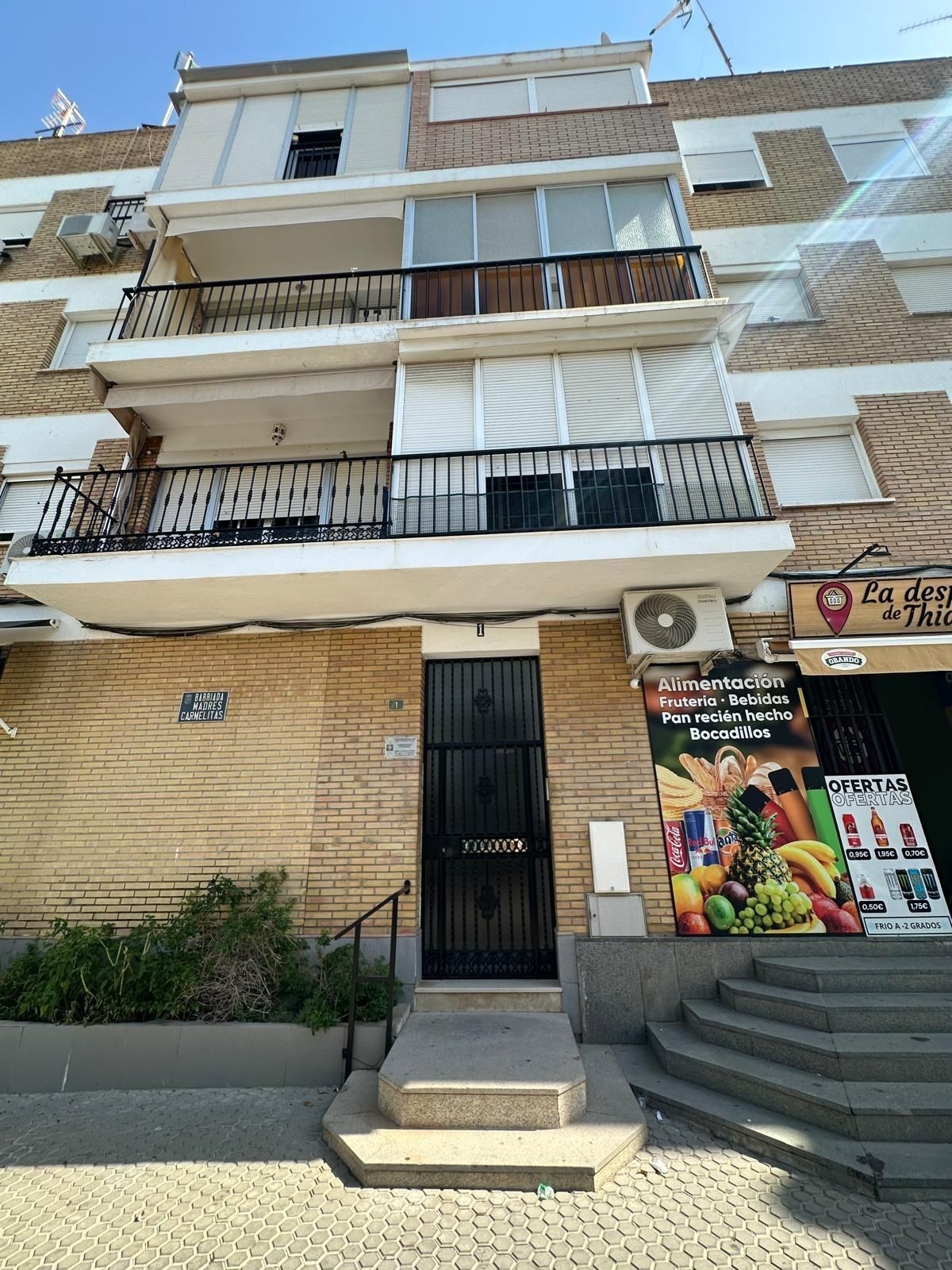 Vista exterior de Piso en venta en Utrera