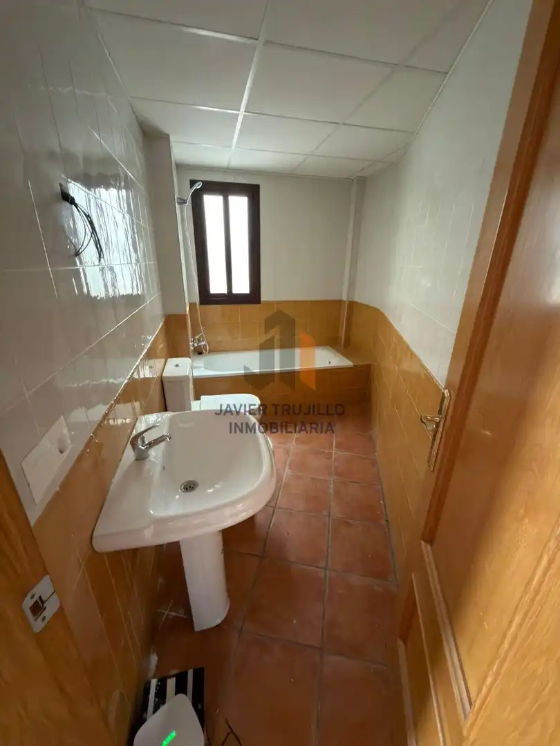 Badezimmer von Wohnung zum Verkauf in Alcaucín mit Klimaanlage, Heizung und Terrasse