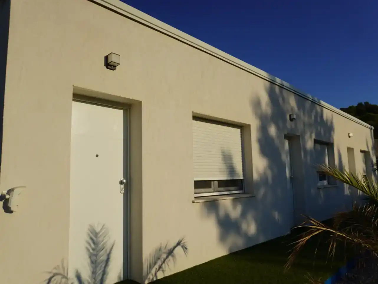 Vista exterior de Casa o xalet en venda en Sant Josep de sa Talaia amb Aire condicionat i Piscina
