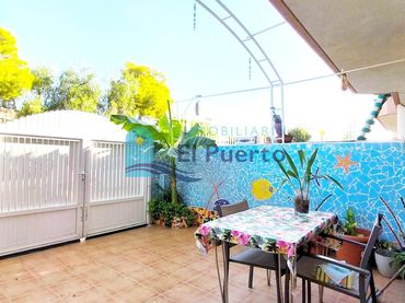 Dúplex amb jardí en venda a Puerto de Mazarrón