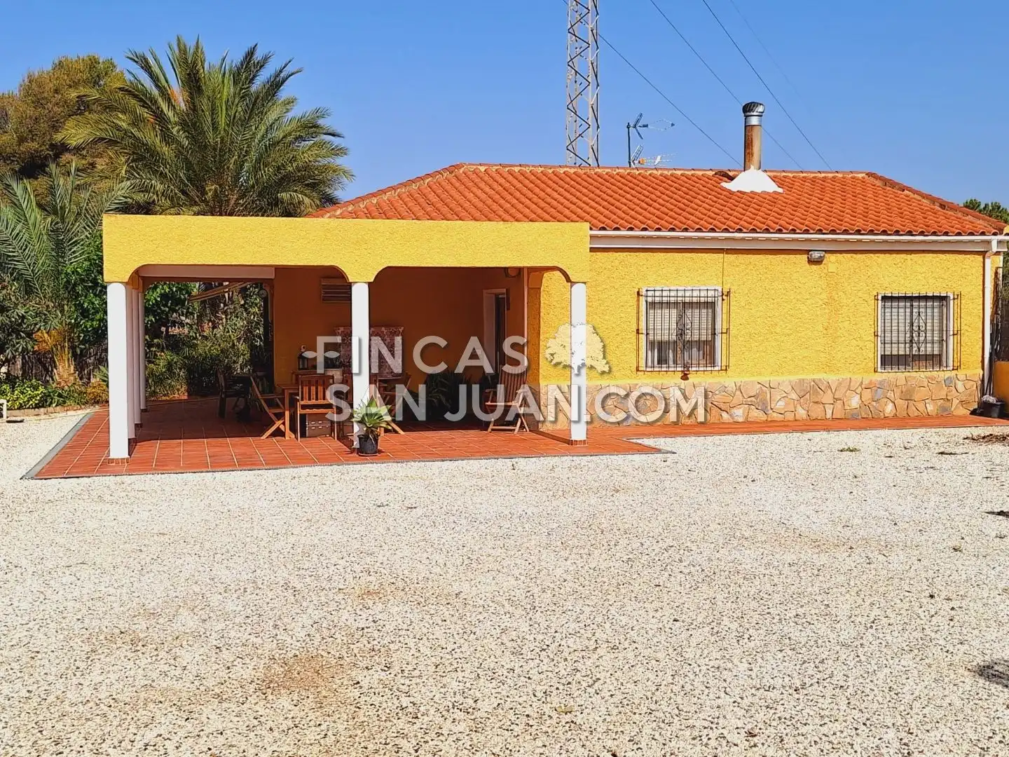 Vista exterior de Casa o xalet en venda en Alicante / Alacant amb Terrassa i Piscina