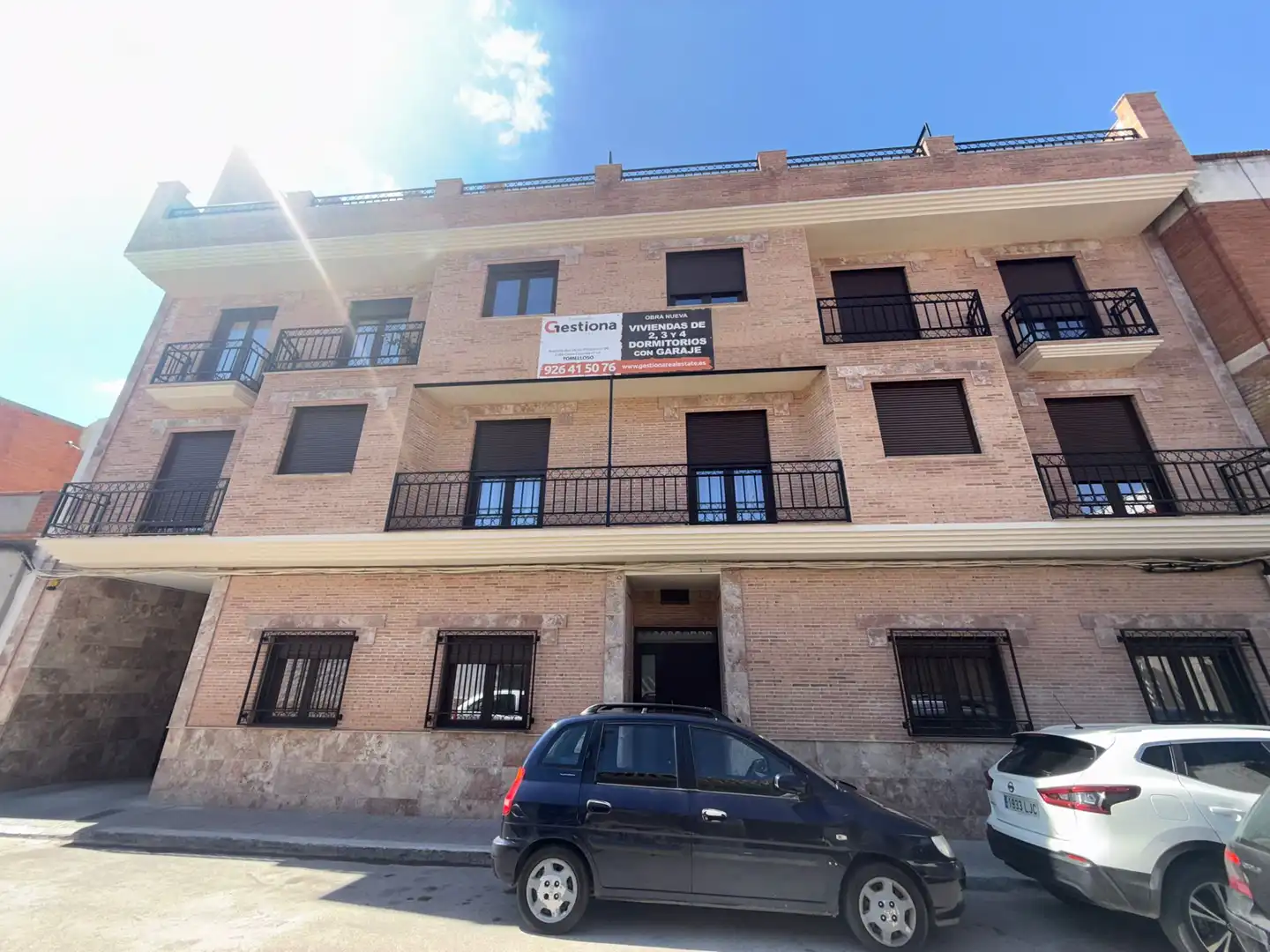 Vista exterior de Planta baixa en venda en Tomelloso amb Aire condicionat, Calefacció i Jardí privat