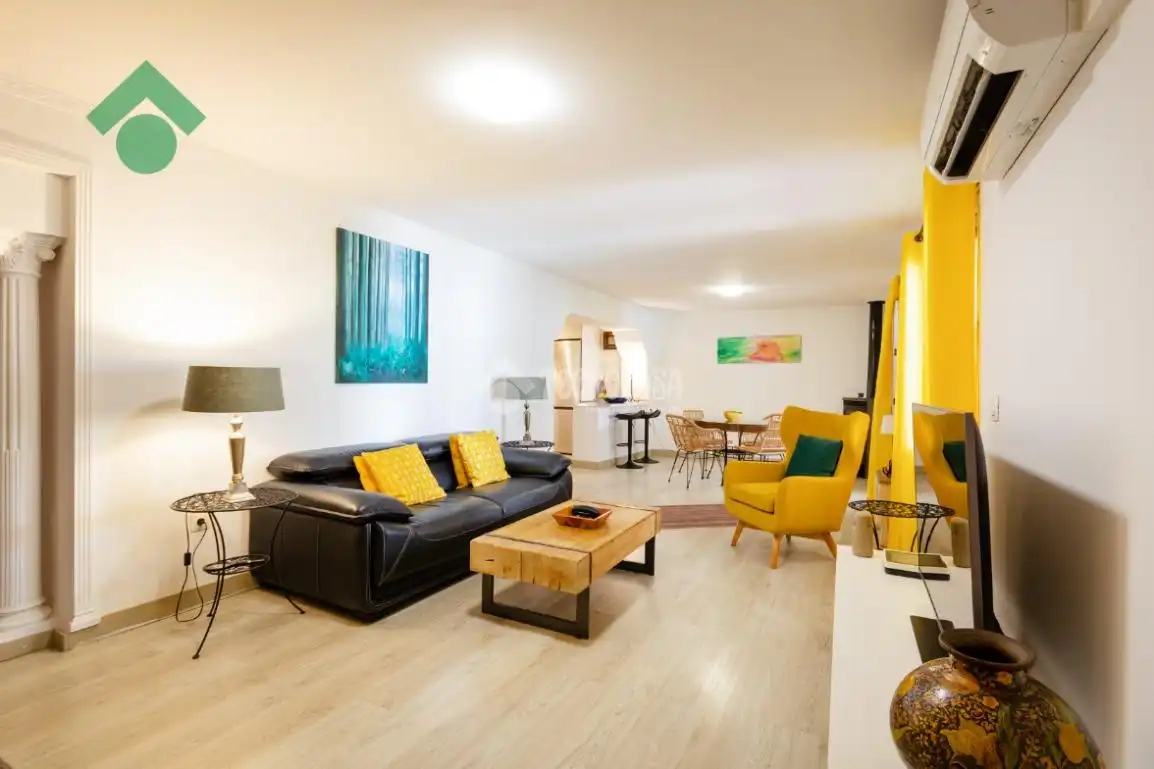 Sala de estar de Casa o chalet en venta en Almuñécar con Aire acondicionado y Terraza