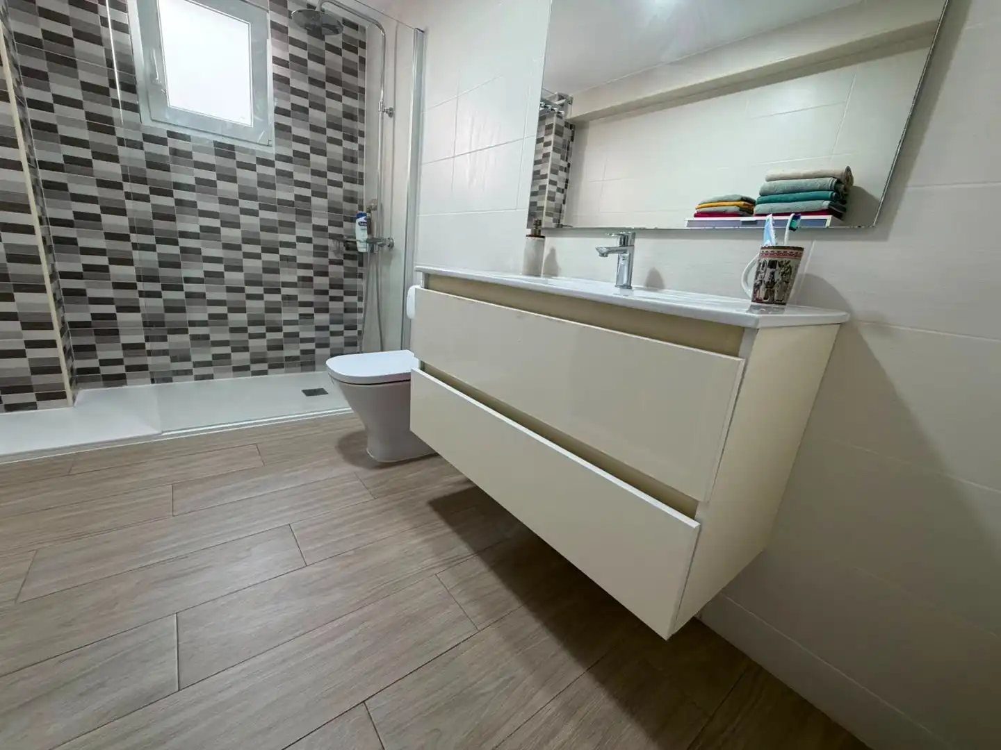 Baño de Piso en venta en Gandia con Terraza y Amueblado