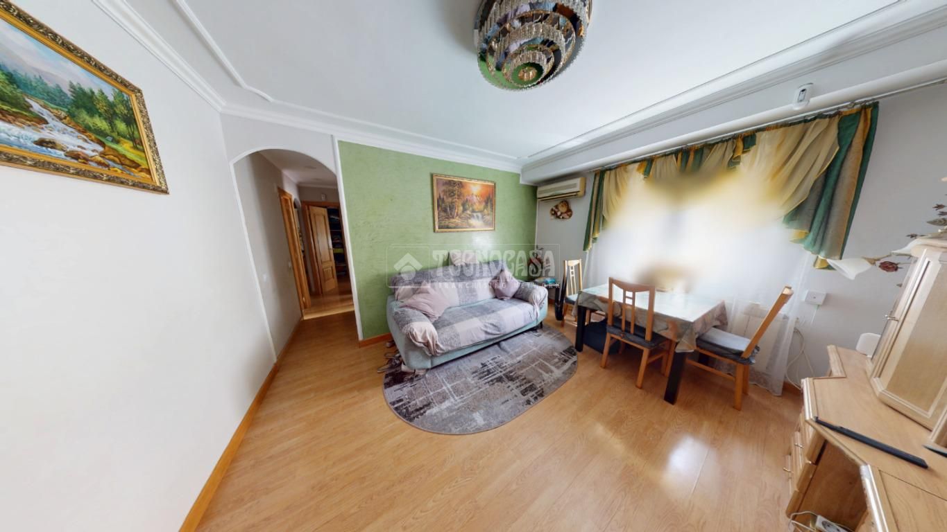 Flat for sale in Casco Antiguo, Centro