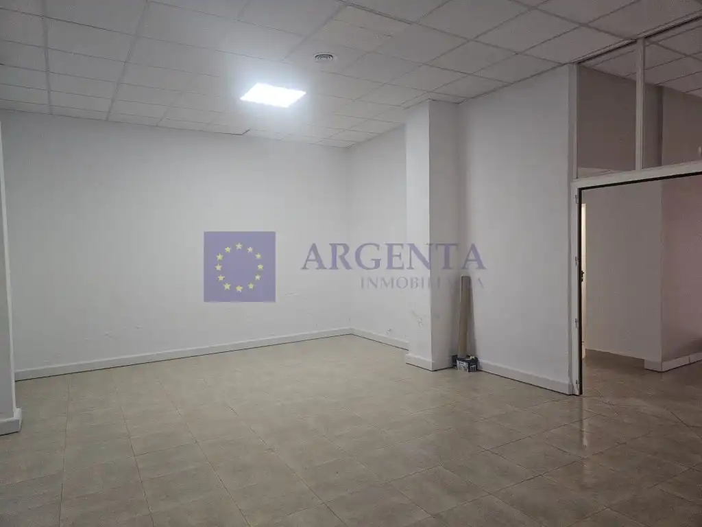 Locale commerciale in affitto a Calle Alfonso Ix, imagen 4