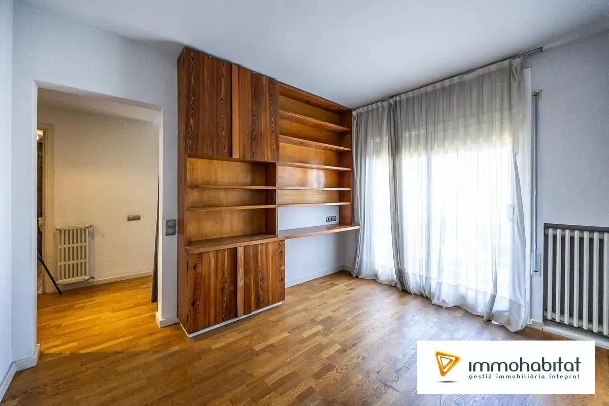 Sala de estar de Piso en venta en Sabadell con Aire acondicionado, Calefacción y Parquet
