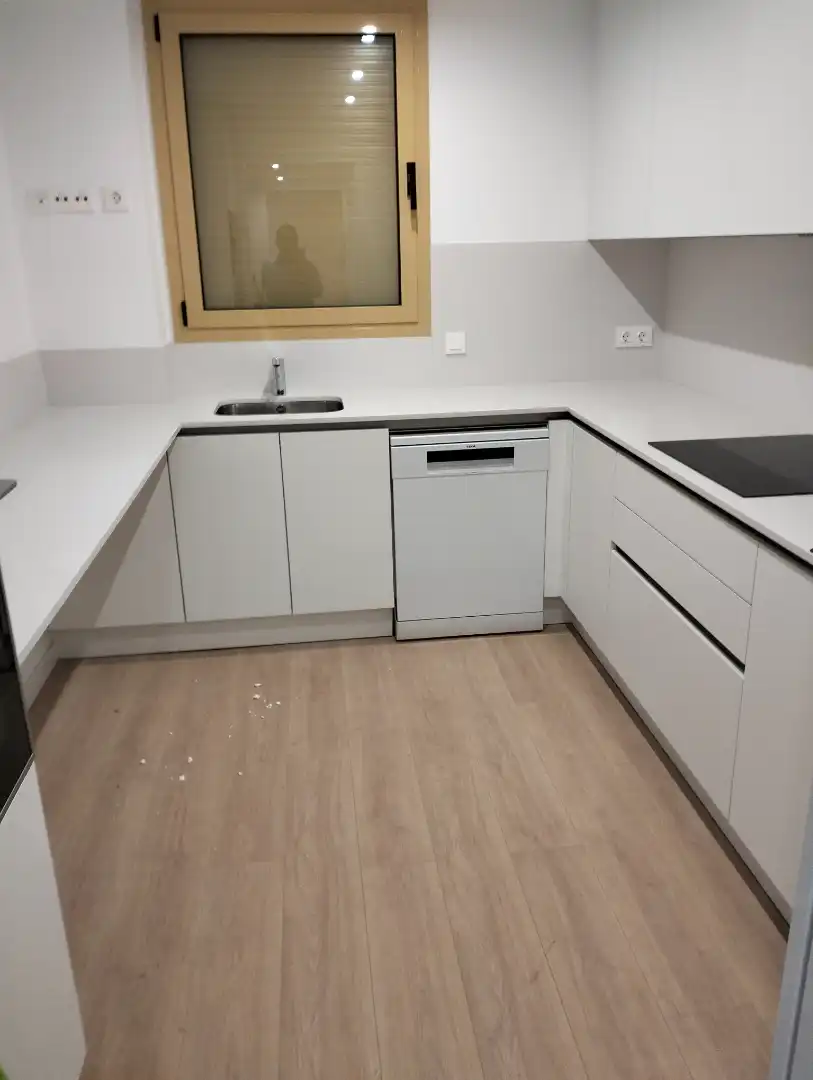 Cocina de Piso de alquiler en Badalona con Aire acondicionado, Calefacción y Parquet