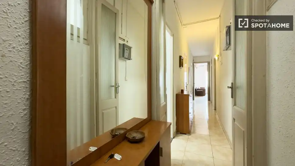 Flat with terrace to rent in Eixample, imagen 2