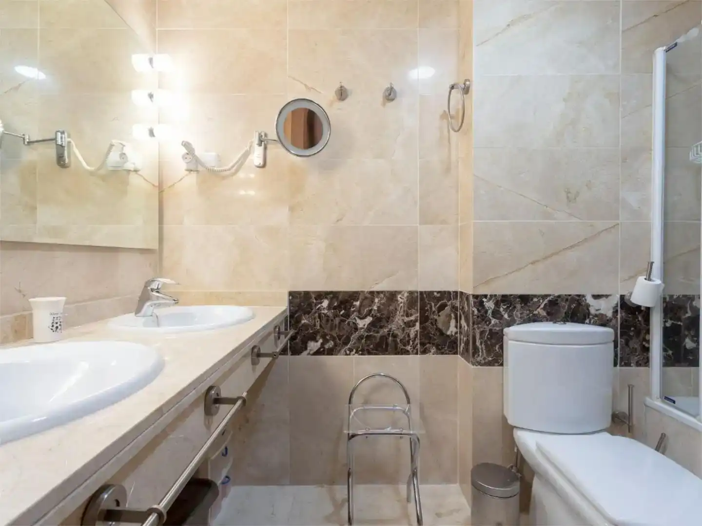 Badezimmer von Wohnung zum Verkauf in Málaga Capital mit Klimaanlage, Schwimmbad und Balkon