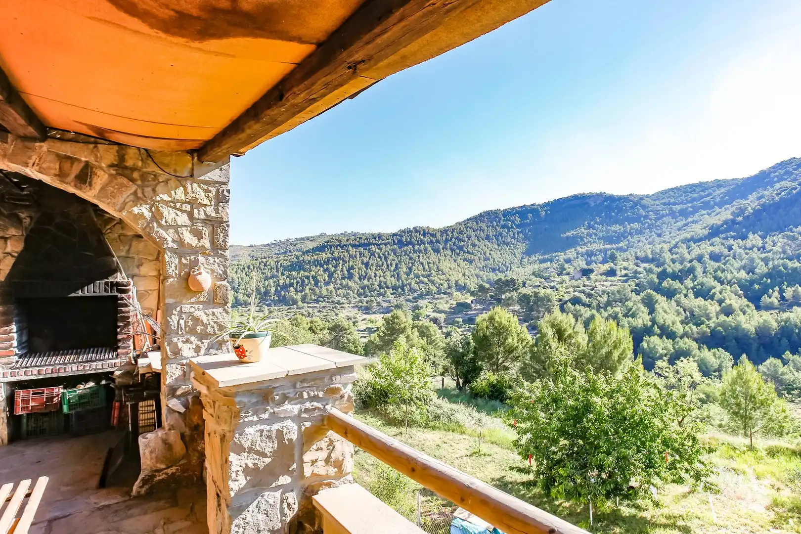 Terrasse von Country house zum Verkauf in Sant Vicenç de Castellet mit Heizung, Privatgarten und Terrasse