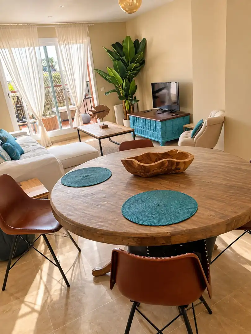 Comedor de Planta baja de alquiler en La Alcaidesa, Cádiz