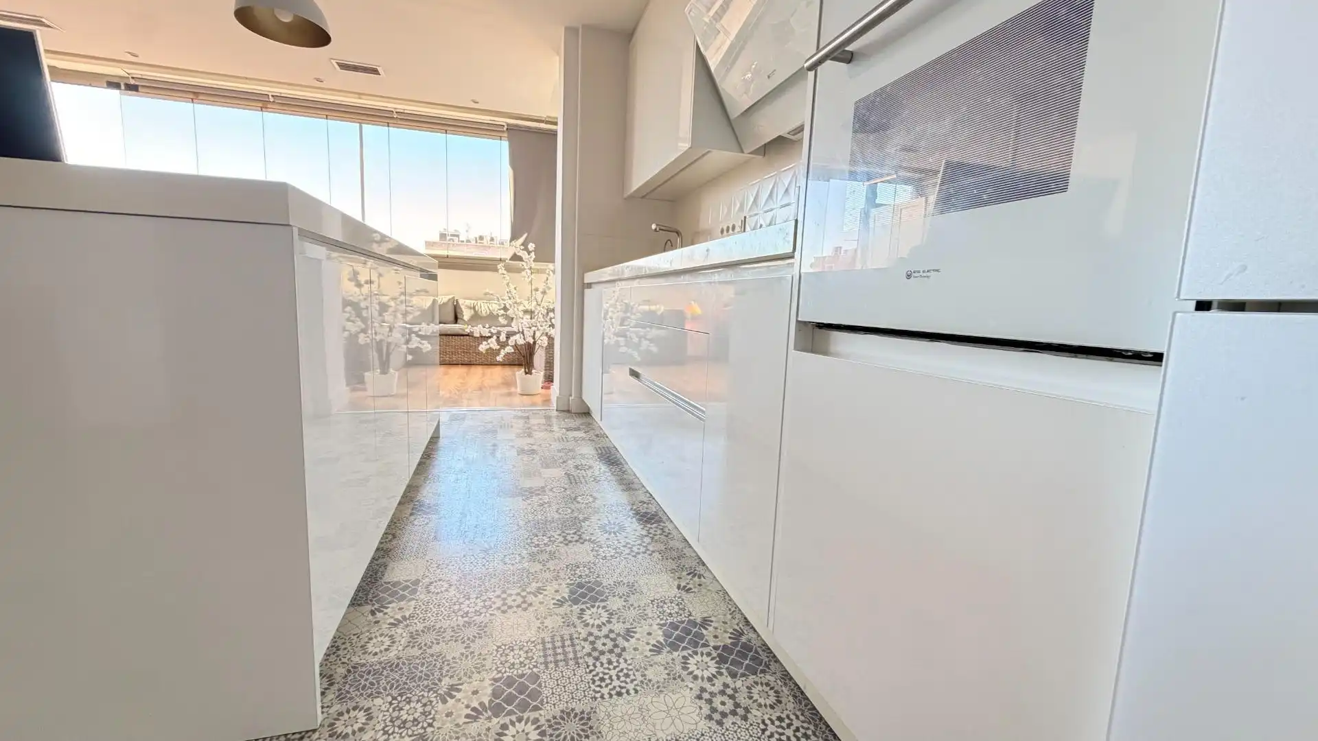 Küche von Dachboden zum Verkauf in Elche / Elx mit Heizung, Terrasse und Abstellraum