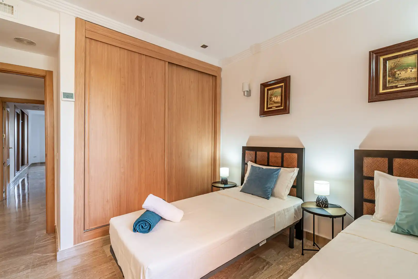 Schlafzimmer von Wohnungen zur Miete in Estepona mit Klimaanlage, Terrasse und Schwimmbad