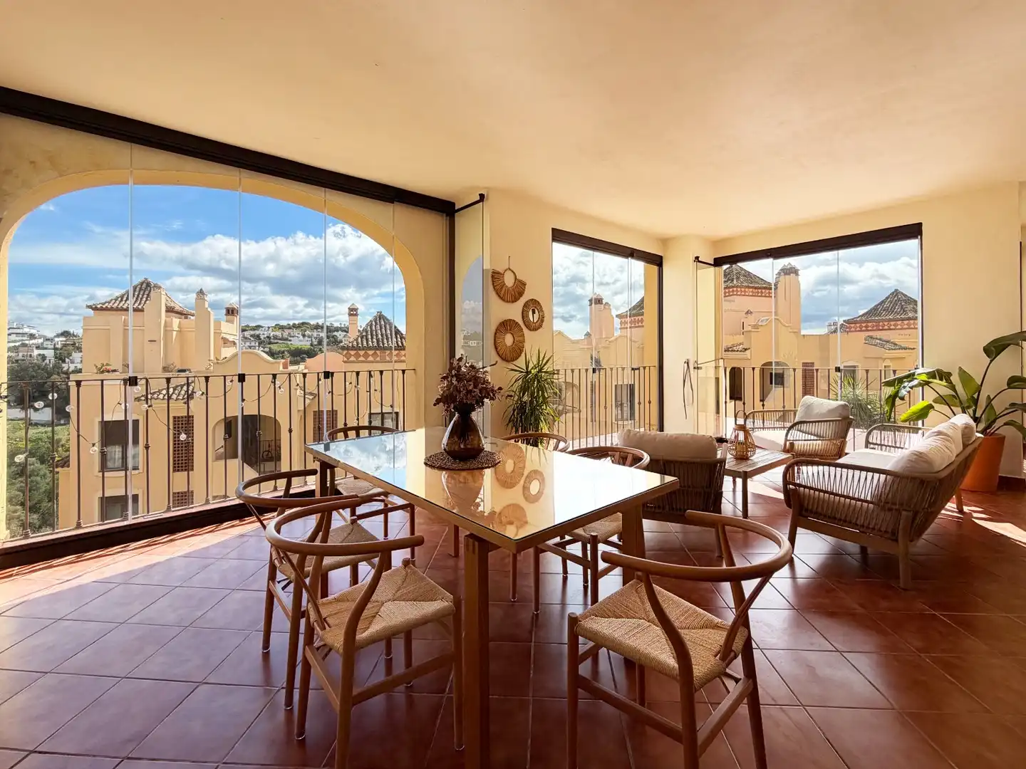 Terrasse von Wohnung zum Verkauf in Estepona mit Klimaanlage, Terrasse und Abstellraum
