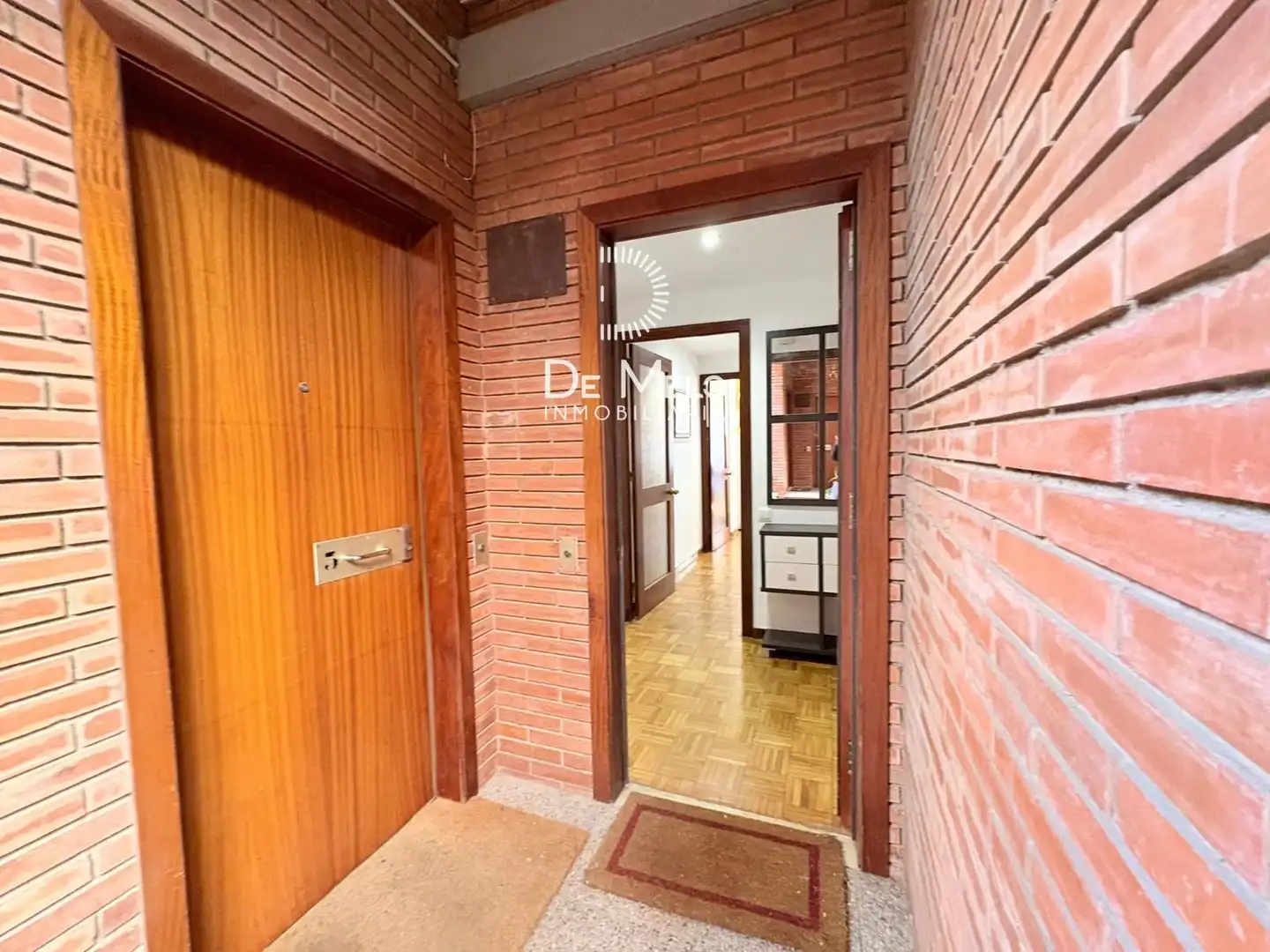 Wohnung zum Verkauf in Barcelona mit Klimaanlage, Heizung und Parkett