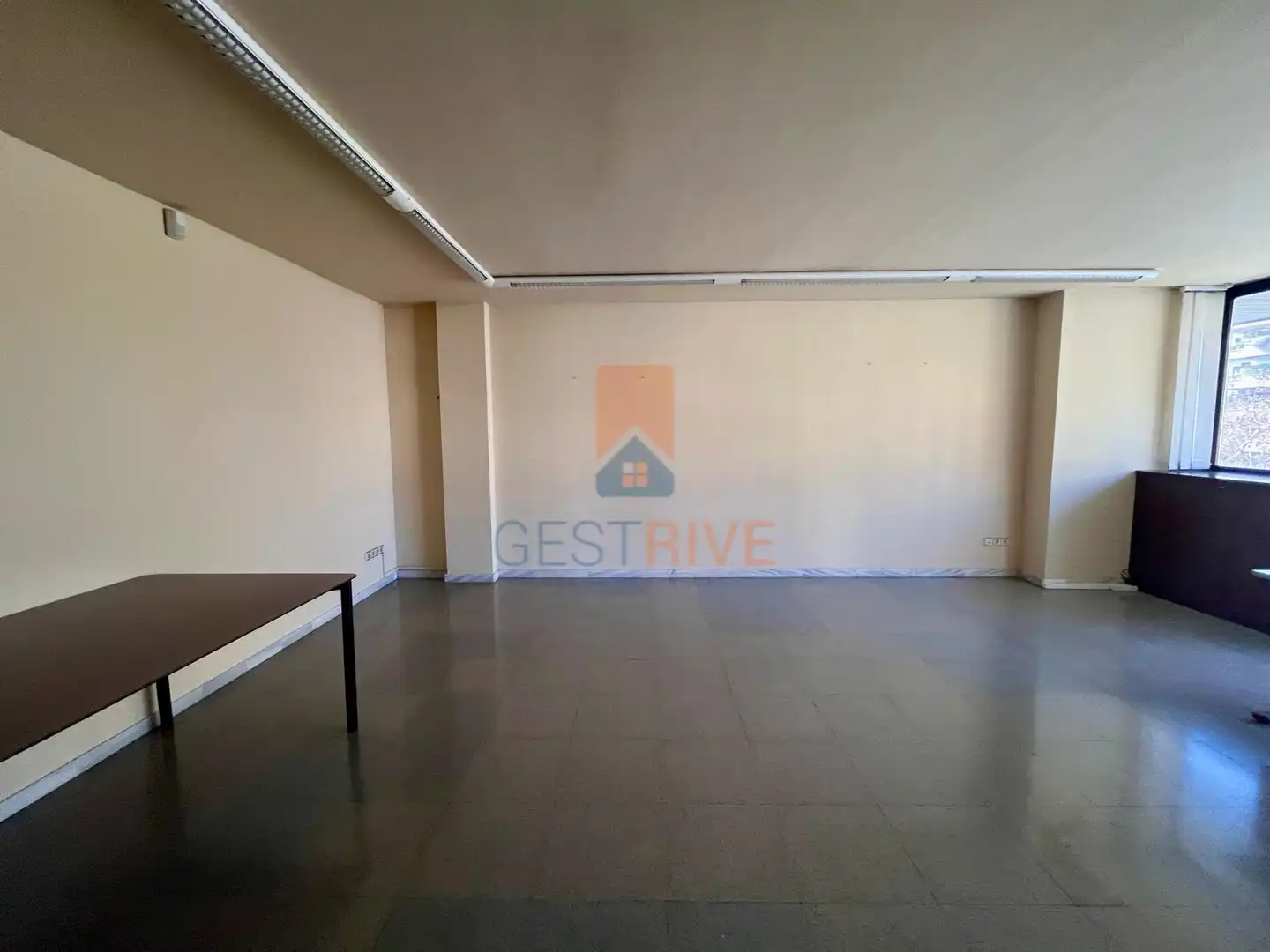 Office for sale in Joc de la Bola - Camps d'Esports