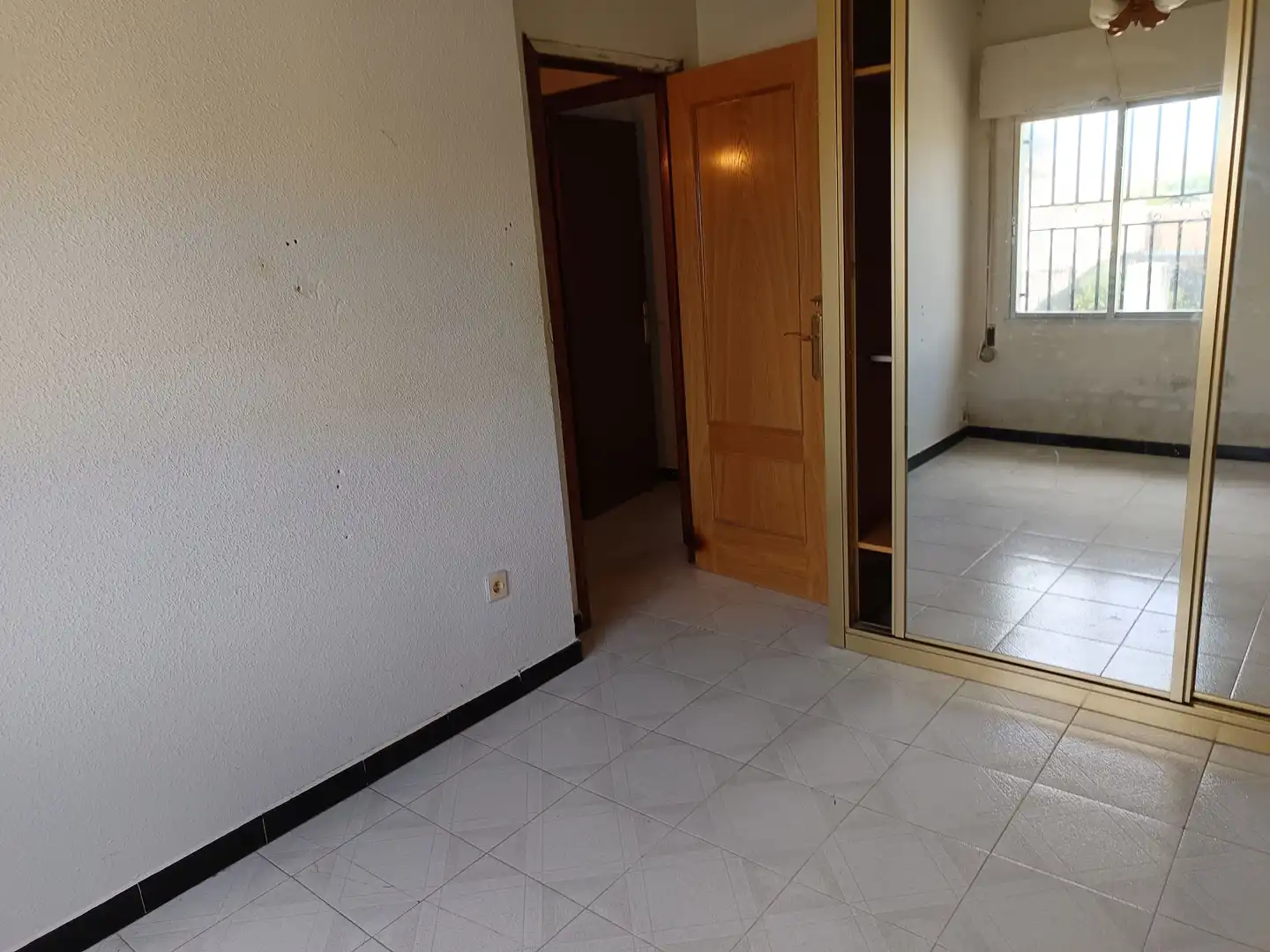 Habitación de Casa o chalet en venta en El Casar de Escalona con Jardín privado y Alarma
