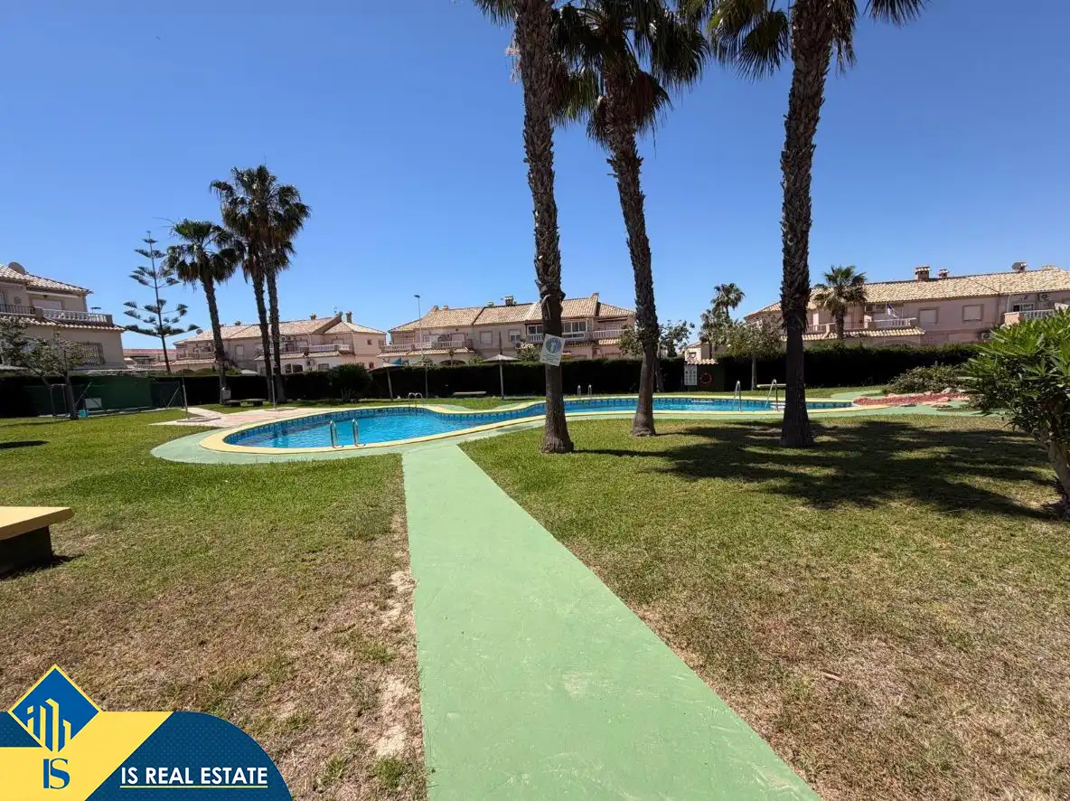 Bungalow amb piscina en venda a Nueva Torrevieja - Aguas Nuevas, imagen 23