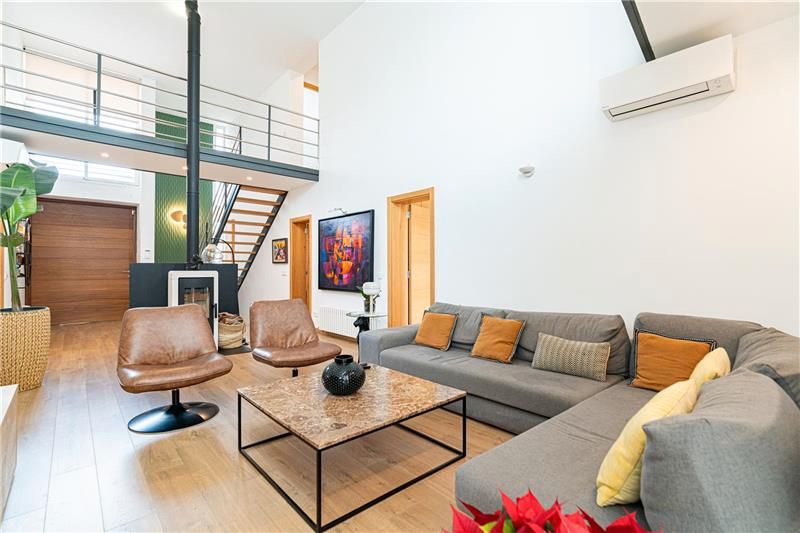 Sala d'estar de Casa o xalet en venda en  Palma de Mallorca amb Aire condicionat, Calefacció i Jardí privat