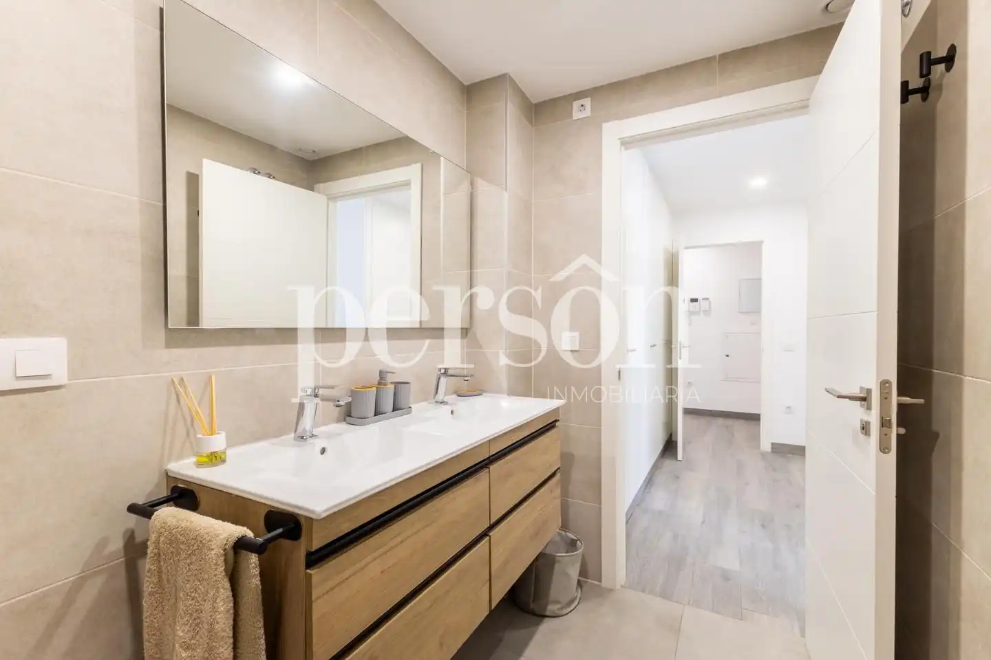 Bathroom of Attic for rent in Valencia  with Air Conditioner, Heating and Terrace