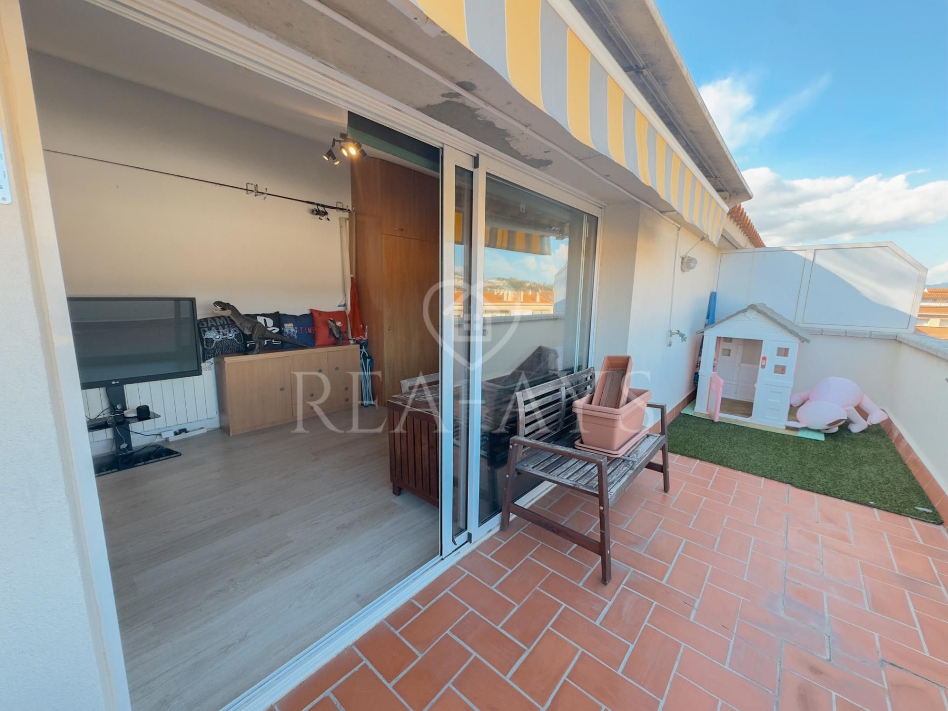 Terrace of Duplex for sale in Pallejà  with Air Conditioner, Heating and Terrace
