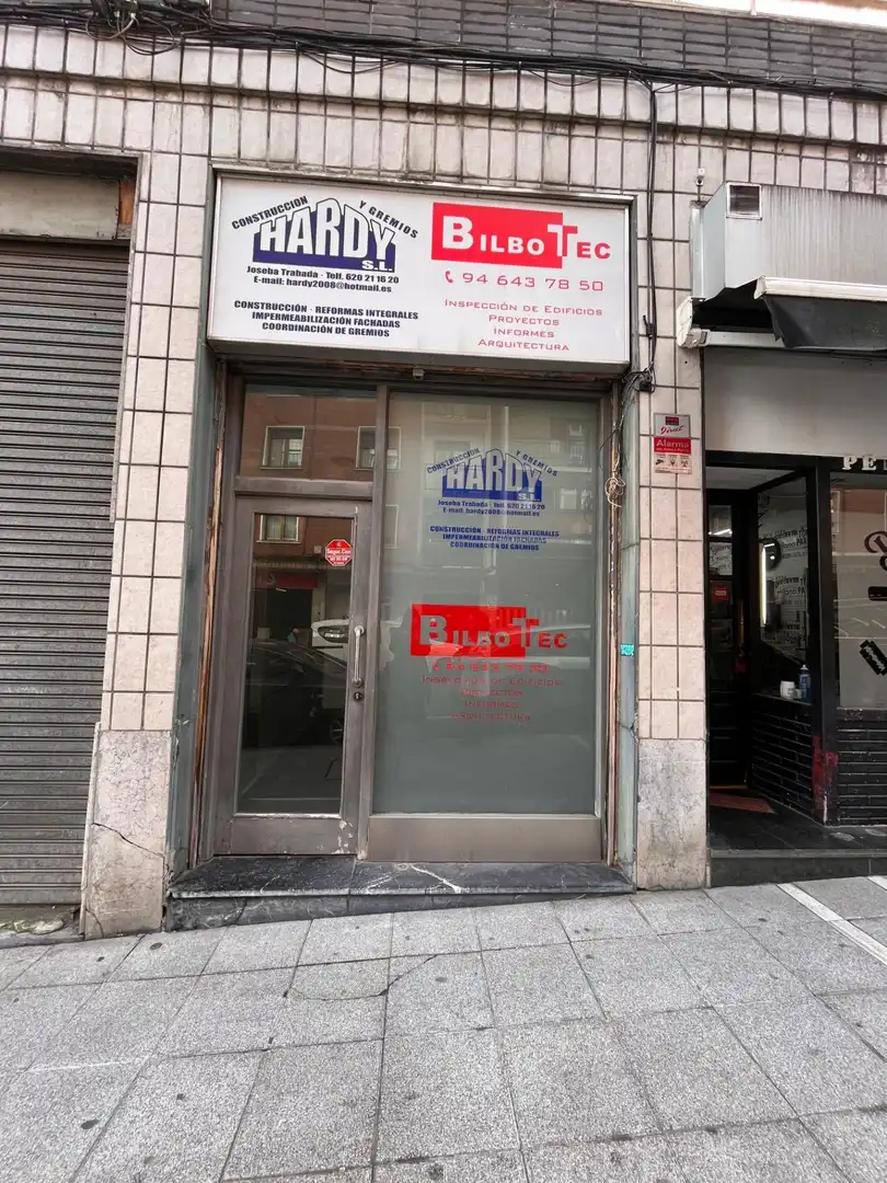 Locale commerciale in affitto a Centro - Ariz - Uribarri, imagen 3