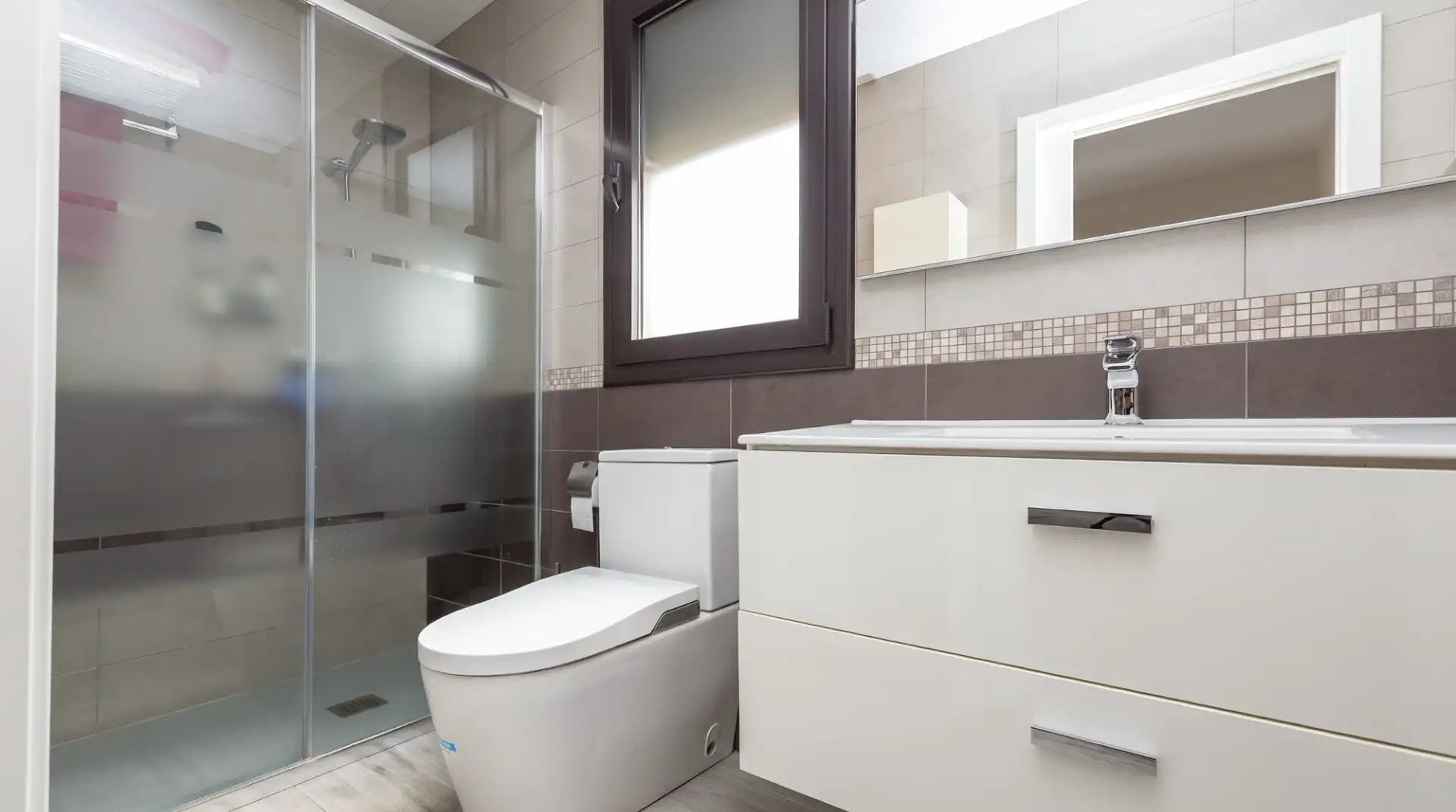 Baño de Casa o chalet en venta en Viladecans con Aire acondicionado, Calefacción y Jardín privado