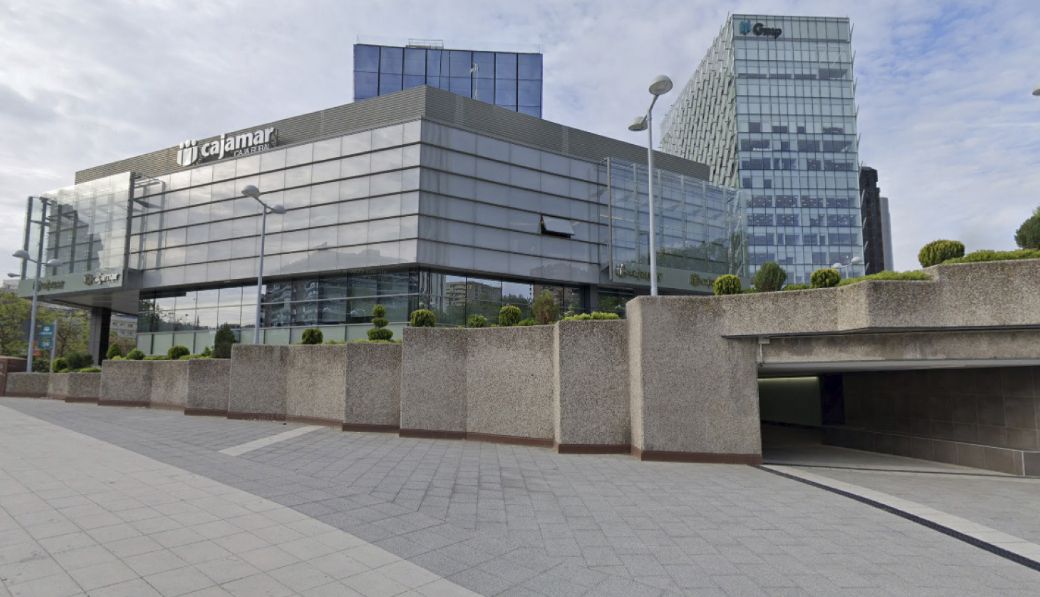 Exterior view of Garage for sale in  Madrid Capital  with Alarm