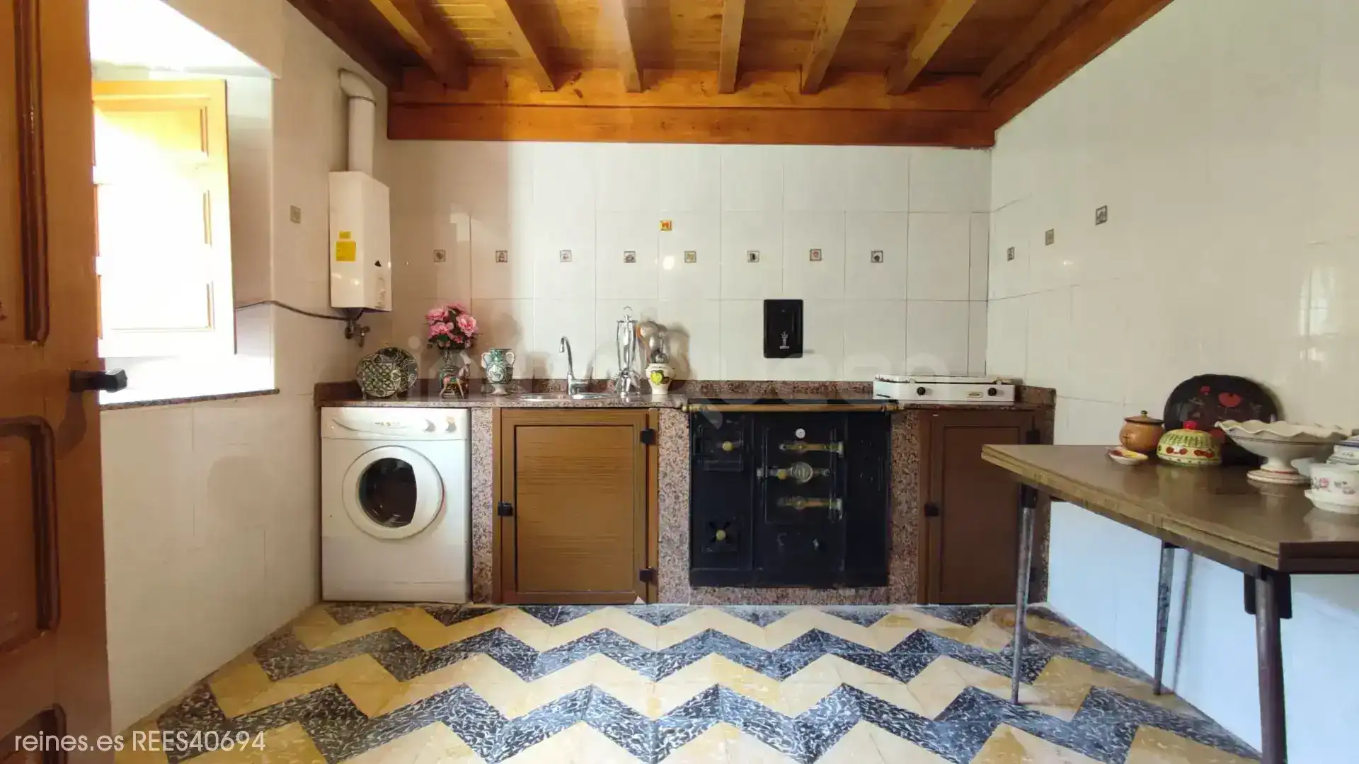 Kitchen of Houses for sale in Cabrales  with Terrace and Furnished