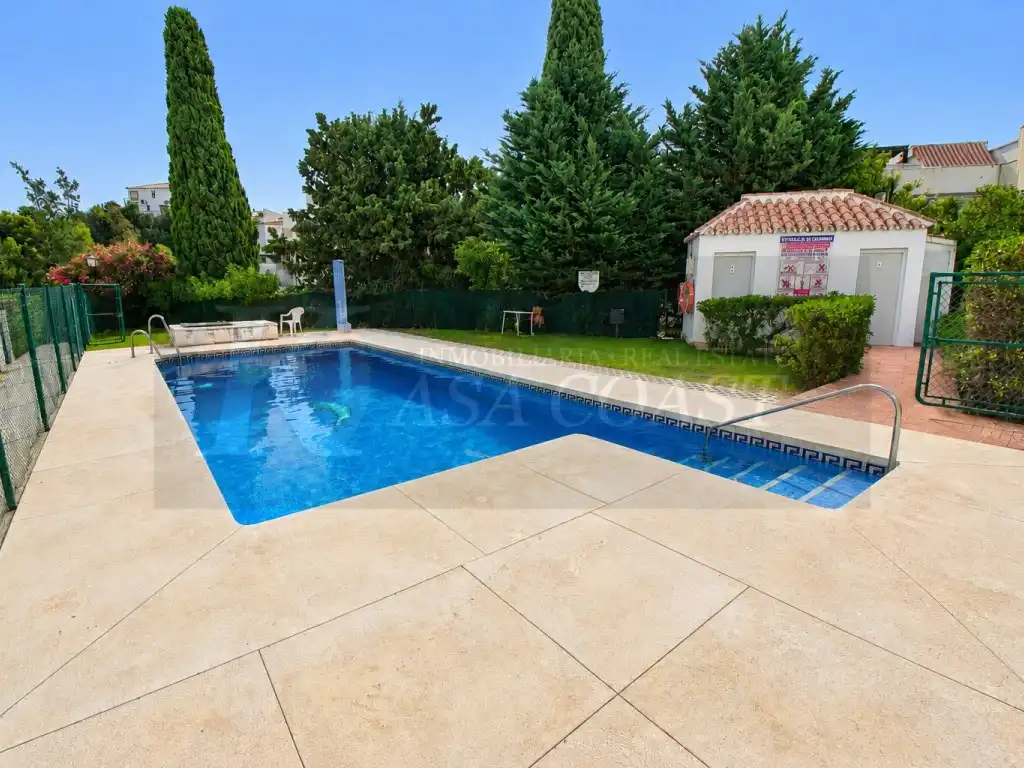 Piscina de Pis en venda en Fuengirola amb Aire condicionat, Terrassa i Piscina comunitària