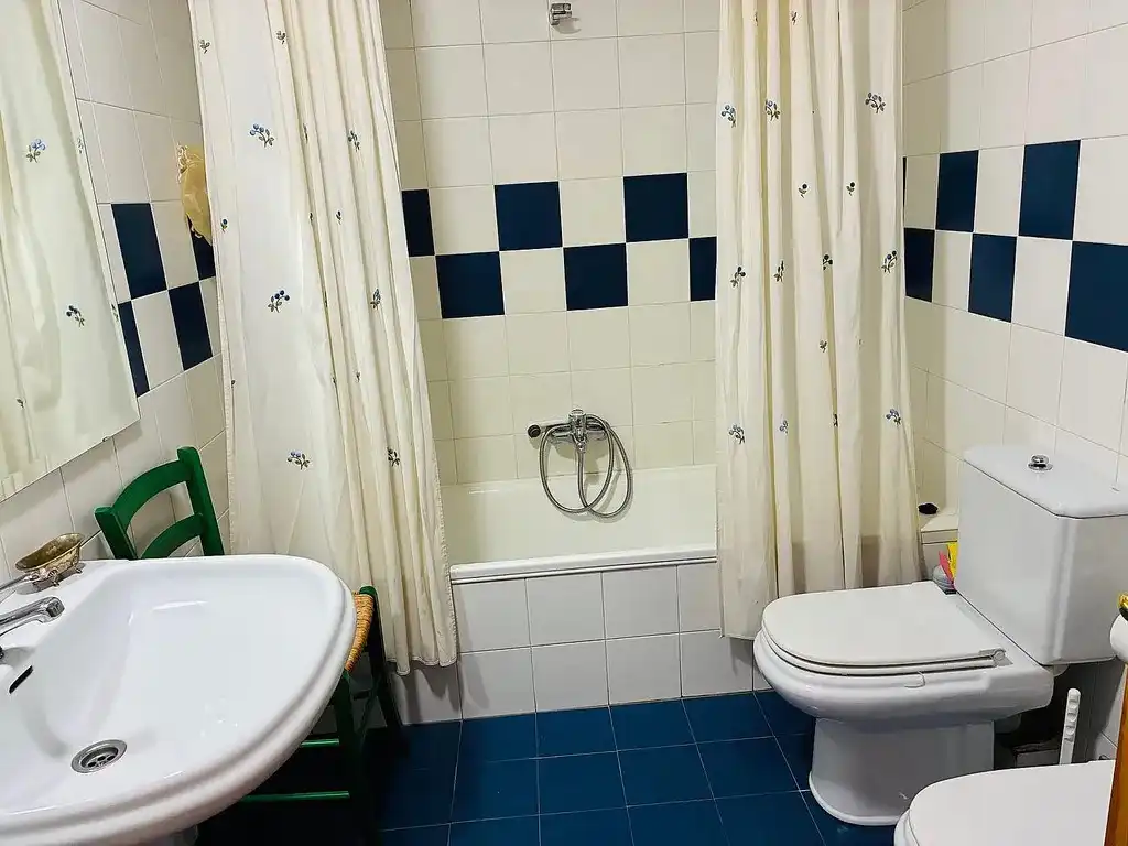 Baño de Casa o chalet en venta en El Barco de Ávila  con Calefacción, Jardín privado y Terraza