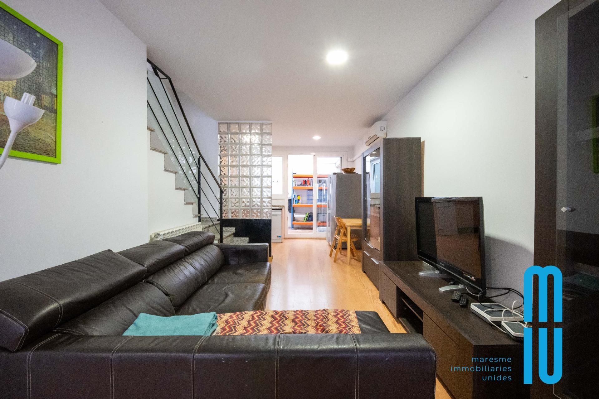 Sala d'estar de Casa o xalet en venda en Badalona amb Calefacció