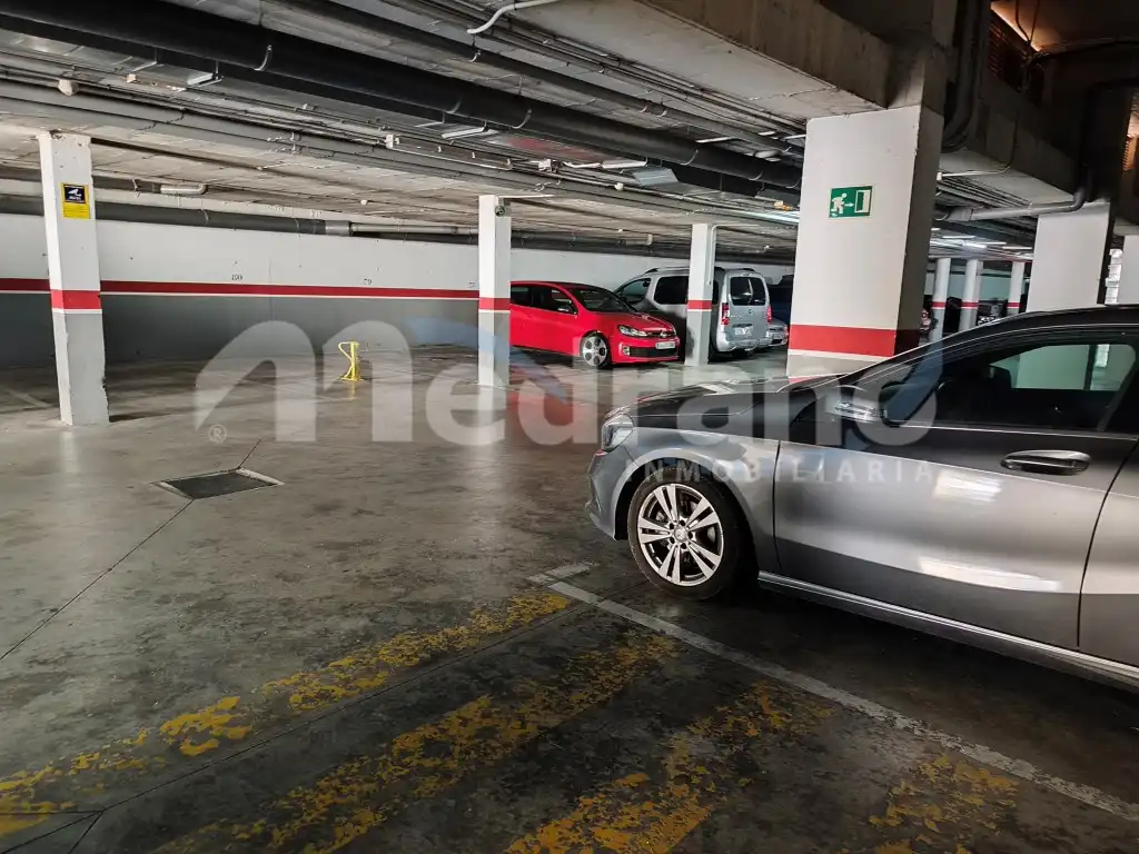 Parking de Piso en venta en Villajoyosa / La Vila Joiosa con Aire acondicionado, Calefacción y Jardín privado