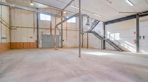 Gran Nave Industrial en Albolote con Instalación de Carpintería Operativa, imagen 3