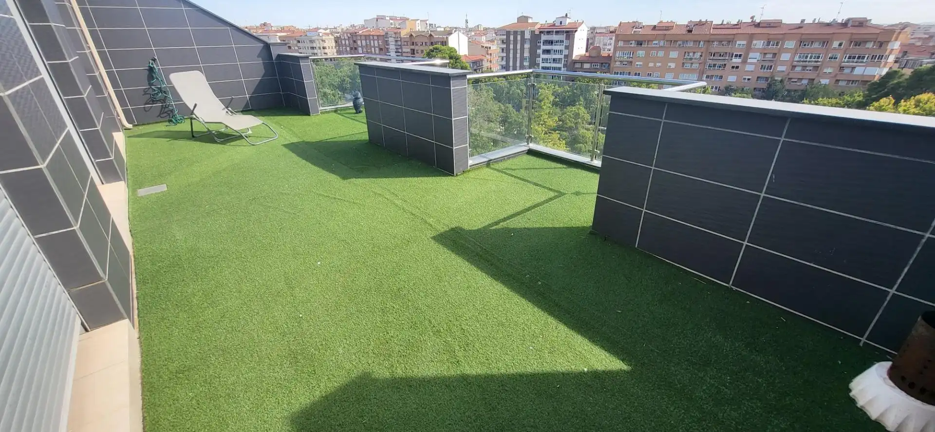 Attic for rent in Feria