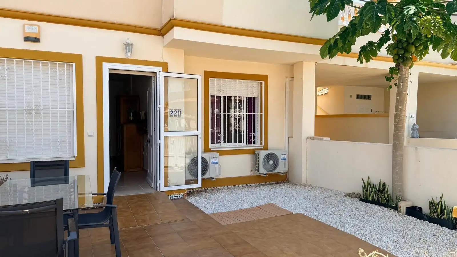 Außenansicht von Erdgeschoss zur Miete in Orihuela mit Klimaanlage, Heizung und Terrasse