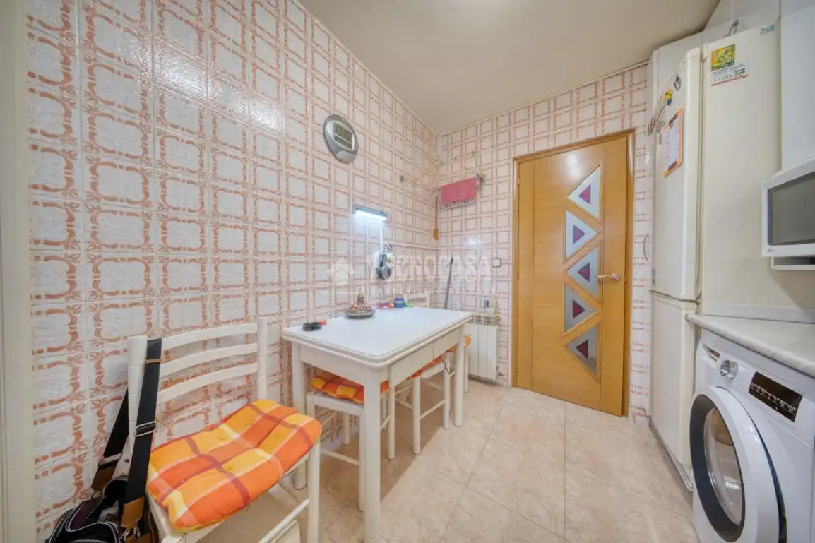 Cocina de Piso en venta en Valladolid con Calefacción, Terraza y Trastero