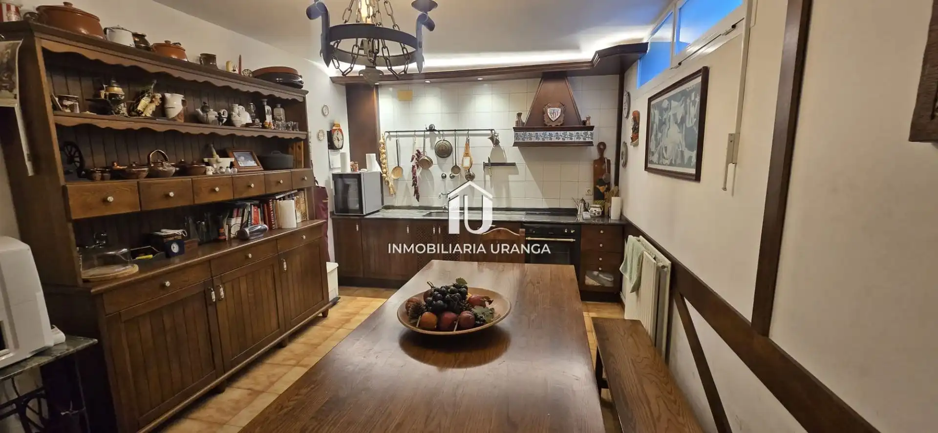Cuina de Casa o xalet en venda en Laredo amb Calefacció, Terrassa i Moblat