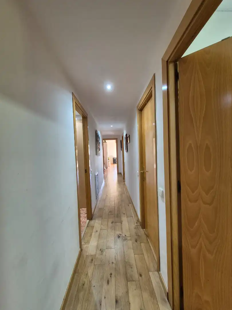 Flat for sale in Rubí  with Air Conditioner, Parquet flooring and Terrace