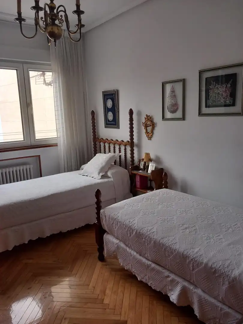 Habitación de Piso en venta en Torrelavega  con Calefacción, Terraza y Trastero