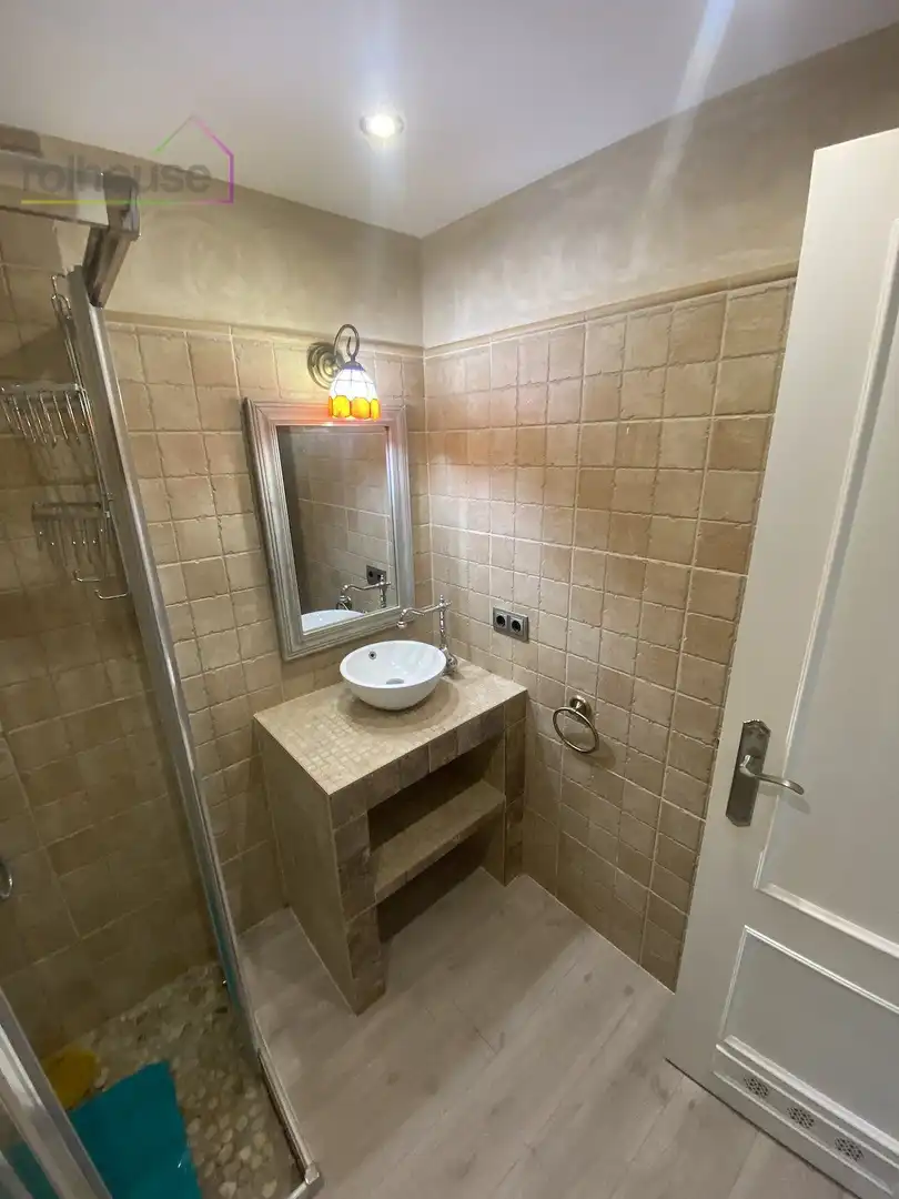 Baño de Piso de alquiler en  Palma de Mallorca con Aire acondicionado, Parquet y Terraza